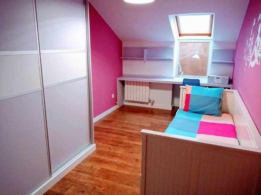 Precioso Atico Con Bonitas Vistas A La Pena Oroel Apartamento Jaca Exterior foto